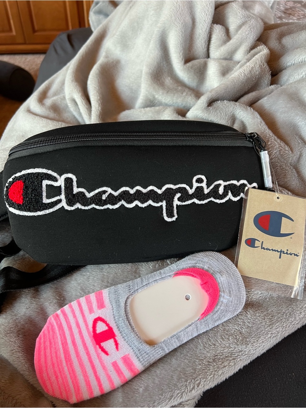 Champion Prime Black Waist Pack & Bonus Socks, Adjustable Strap, new with tag